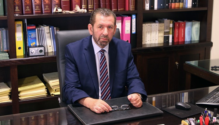 Γιώργος Στειακάκης